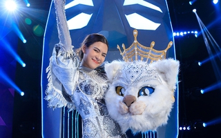 Miêu Quý Tộc Hà Nhi chia tay 'Ca sĩ mặt nạ' sau màn song ca đỉnh cao với Báo Mắt Biếc