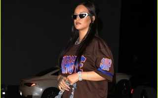 Ca sĩ Rihanna giản dị đến phòng thu cùng bạn trai lúc tối muộn