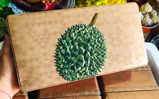 Bánh trung thu sầu riêng gần 2 triệu đồng, nhà giàu chi tiền ăn sang