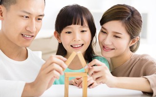 Chuyên gia tâm lý: Cha mẹ có con lớn lên thành công và hạnh phúc thường có 8 điểm chung này