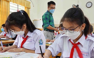 Giám sát đổi mới chương trình, sách giáo khoa