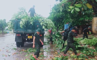 Bão chưa vào, đảo Lý Sơn đã có mưa to và gió giật cấp 8