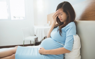 Giúp mẹ bầu phòng bệnh viêm đường hô hấp khi giao mùa