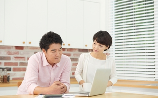 Trước ngày cưới, anh trai bất chấp tất cả nhờ vả tôi một chuyện oái oăm