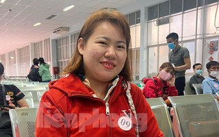 Rưng rưng tâm sự của công nhân nghèo nhiều năm không được về quê đón Tết