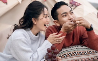 Khoảnh khắc ngọt ngào "đậm chất ngôn tình" của Khánh Thi - Phan Hiển sau đám cưới