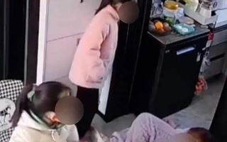 Mẹ ngất xỉu, 3 đứa con thờ ơ: Trẻ sau này hiếu thảo hay không, có những dấu hiệu rõ ràng khi còn nhỏ