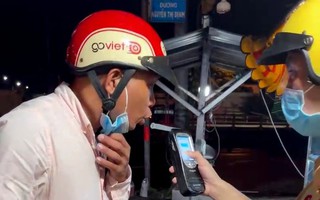 Công an thông tin vụ CSGT bị ném đá vào đầu khi đo nồng độ cồn