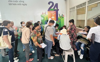 Gần 70 khách hàng được Manulife gọi điện chốt ngày đối chất