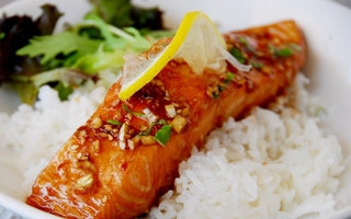 8 thực phẩm chống viêm giúp giảm cân, hội chị em muốn giảm số đo vòng eo rất nên ăn