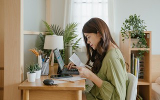 Chuyên gia tài chính: “Thay vì tích trữ, mọi người nên nghĩ đến việc sử dụng tiền mặt một cách hợp lý"