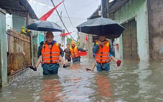 Miền Trung đối mặt với thiên tai