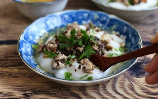 Mách bạn công thức làm bánh đúc thịt nóng hổi, thơm ngon chỉ trong 20 phút