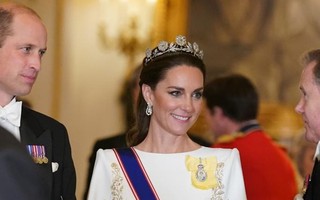 Chiếc vương miện gần 100 năm của Công nương Kate