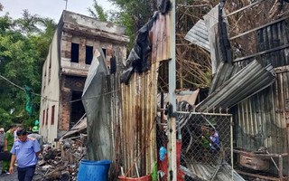 Cháy nhà trong đêm, hai cha con tử vong