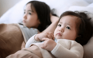 Trước khi ngủ, cha mẹ nói 4 câu này con ngày càng ngoan ngoãn, thông minh hơn