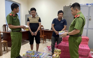 Tạm giữ hình sự người đàn ông mua hơn 4 tạ pháo lậu từ Lào về Đắk Lắk tiêu thụ