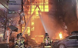 Cháy lớn ở khách sạn Hàn Quốc
