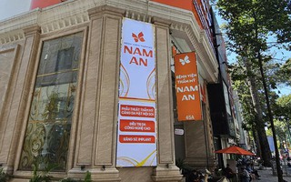 Bệnh viện thẩm mỹ Nam An kiện Công ty Sen Vàng vì Facebook "Chiêm Quốc Thái"?