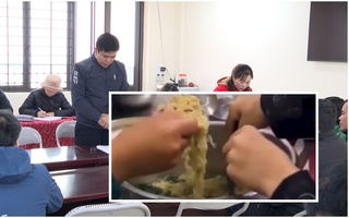 "Cắt xén" suất ăn của học sinh, ai là người chịu trách nhiệm?