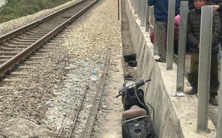 Băng qua đường sắt, 2 nữ cán bộ bệnh viện bị tàu hỏa tông tử vong