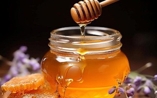 Trời lạnh uống mật ong vào những thời điểm này bổ chẳng kém nhân sâm
