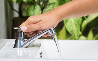 Một phường ở trung tâm TPHCM cúp nước liên tục 4 đêm