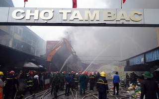 Tiểu thương mất hàng tỷ đồng sau hỏa hoạn chợ Tam Bạc