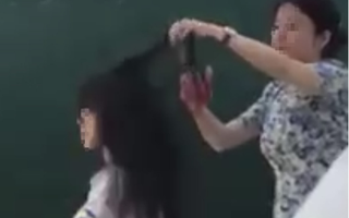 Giáo viên đoạt tóc học sinh: Hết hồ nghi?