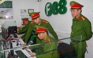 Công an Hà Nam kiểm tra chuỗi F88, thu giữ nhiều giấy tờ, tài liệu