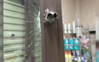 Truy tìm đối tượng nổ súng vào nhà dân tại Hải Dương