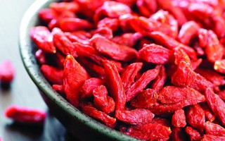 Một loại hạt ở Việt Nam được báo Anh ví như 'kim cương đỏ', là thuốc bổ gan, dưỡng thận
