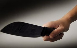Quảng Ngãi: Nghi án chồng cắt cổ vợ vì vào nhà nghỉ với phụ nữ khác