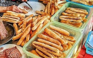 Bánh mì que Hải Phòng - quà bình dân nức lòng thực khách