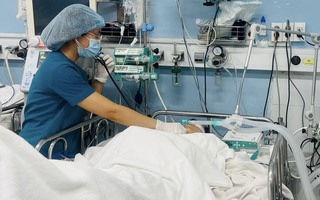 Vụ cây xanh bật gốc trước cổng trường ở TPHCM: Sức khỏe thai phụ và các nạn nhân khác hiện ra sao?