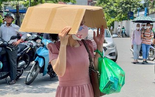 Người dân Hà Nội quay cuồng trong nắng gắt, quận Hà Đông chạm mốc 40 độ C