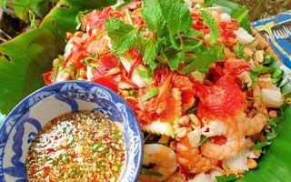 Gỏi gà măng cụt, trà hoa giấy gây bão mạng: Chuyên gia dinh dưỡng nói gì?
