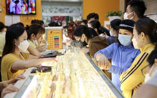 Giá vàng hôm nay 28-5: Vàng SJC, vàng nhẫn đồng loạt giảm mạnh