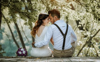 Độc thân hay kết hôn khiến phụ nữ hạnh phúc hơn?