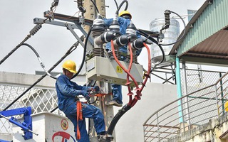 Nắng nóng như thiêu như đốt, tiêu thụ điện ở TPHCM liên tục phá kỷ lục