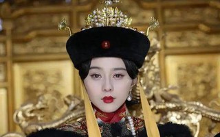 Đêm động phòng, Hoàng đế nhìn thấy nhan sắc thê tử liền hạ quyết tâm không cho nàng có con, khiến người này trở thành vị Hoàng hậu đáng thương nhất Thanh triều