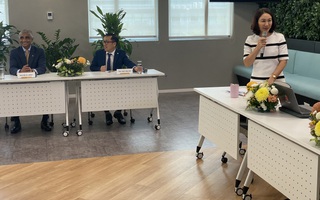 Manulife lên tiếng về giấy xác nhận với khách hàng