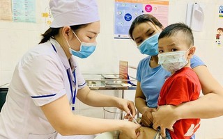 'Cháy' vaccine 5 trong 1 khi dịch bệnh vào mùa