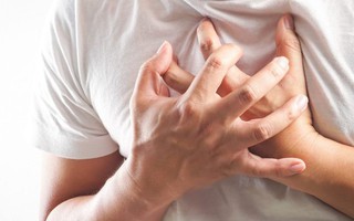 Người đàn ông phát hiện mắc ung thư phổi sau khi có 4 dấu hiệu bất thường