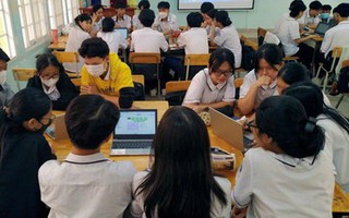 Cửa vào lớp 10 trường tư thục cũng hẹp