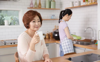 Mẹ chồng muốn chúng tôi cho hàng xóm vay 5 cây vàng để lấy lãi