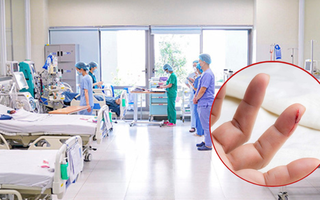 Rạch dao lam lên người để chữa bệnh, bé trai 10 tuổi tử vong