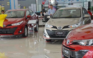 Lãi suất giảm, có nên mua xe trả góp chạy dịch vụ?
