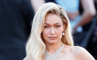 Gigi Hadid bị phạt 1000 USD vì tàng trữ cần sa