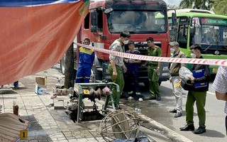 TP.HCM: 5 công nhân mắc kẹt khi dọn vệ sinh dưới cống thoát nước, 1 người tử vong